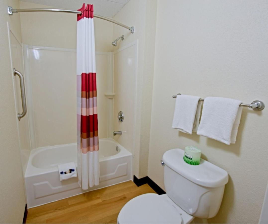 Red Roof Inn Charleston West - Hurricane, Wv Teays Valley Ngoại thất bức ảnh